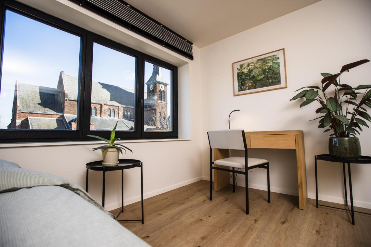 The Lodge Morris Leuven Bagian luar foto